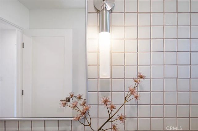 2880 Club House Road, Costa Mesa, CA 92626