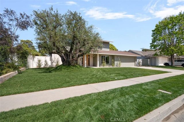 2880 Club House Road, Costa Mesa, CA 92626