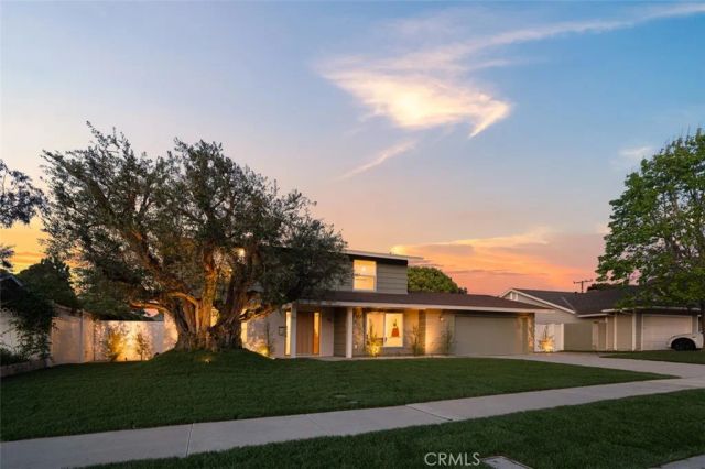 2880 Club House Road, Costa Mesa, CA 92626