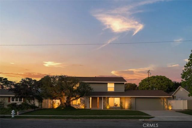 2880 Club House Road, Costa Mesa, CA 92626