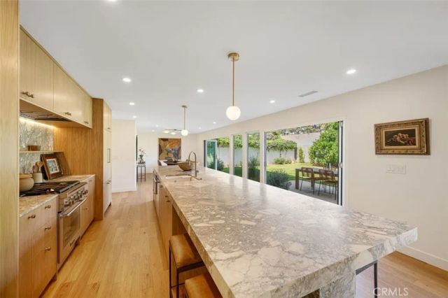 2880 Club House Road, Costa Mesa, CA 92626