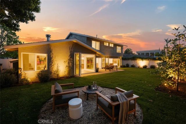 2880 Club House Road, Costa Mesa, CA 92626