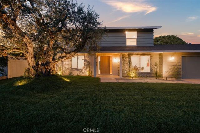 2880 Club House Road, Costa Mesa, CA 92626