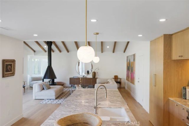 2880 Club House Road, Costa Mesa, CA 92626