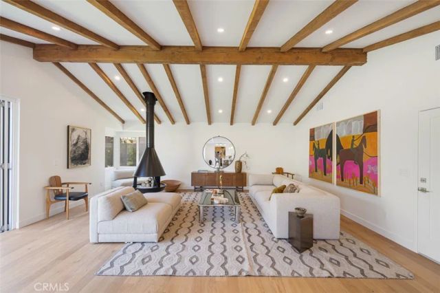 2880 Club House Road, Costa Mesa, CA 92626