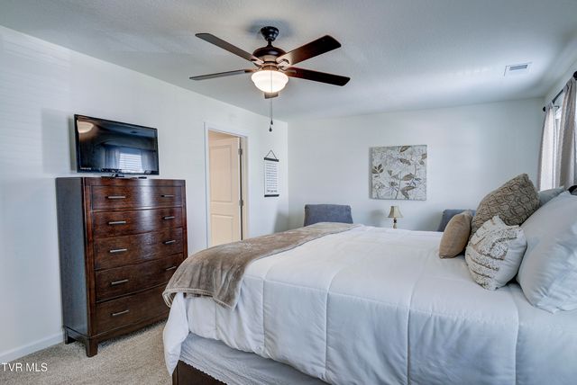 1209 Cherry Grove, Greeneville, TN 37745