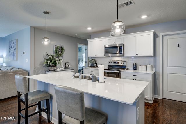 1209 Cherry Grove, Greeneville, TN 37745