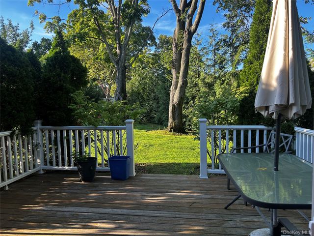 10 Evelyn Drive, Commack, NY 11725