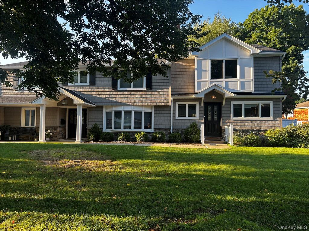 10 Evelyn Drive, Commack, NY 11725