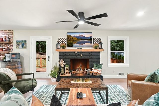 735 Lake Charles Way, Roswell, GA 30075