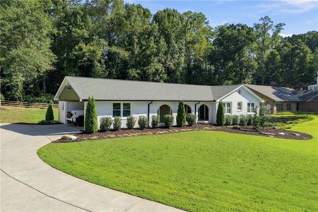 735 Lake Charles Way, Roswell, GA 30075