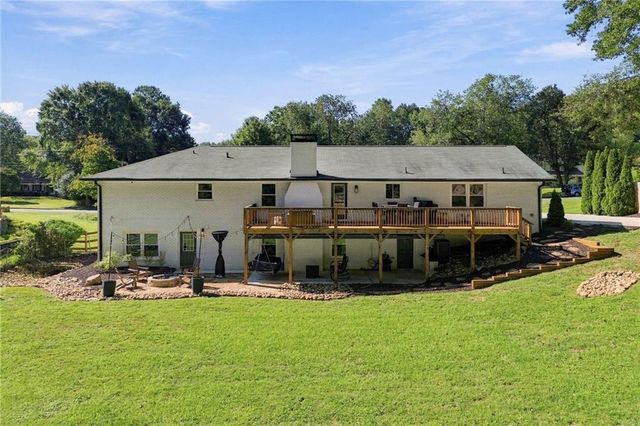 735 Lake Charles Way, Roswell, GA 30075