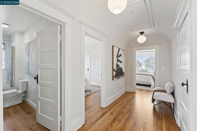702 33Rd St, Oakland, CA 94609
