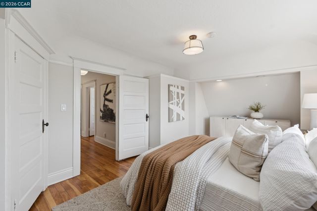 702 33Rd St, Oakland, CA 94609