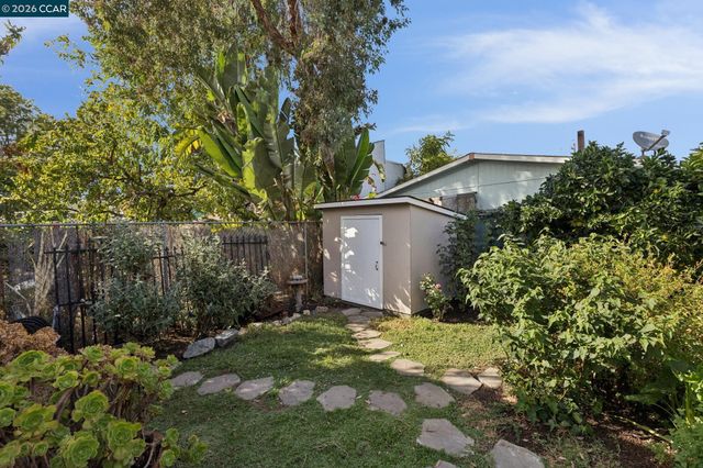 702 33Rd St, Oakland, CA 94609