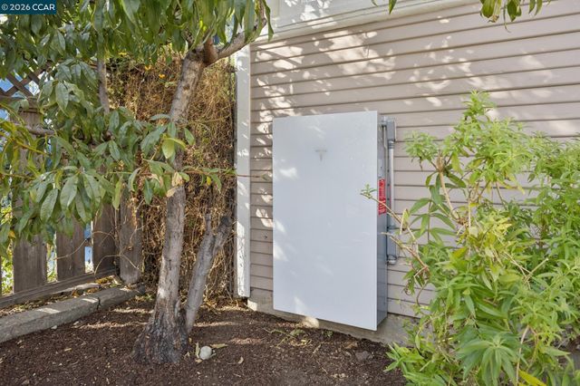 702 33Rd St, Oakland, CA 94609