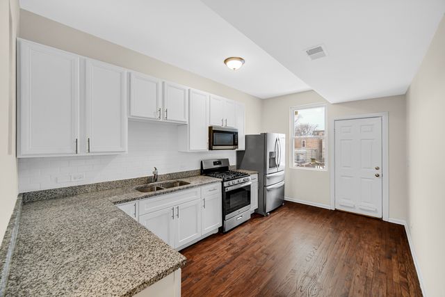 6520 S Ellis Avenue, Chicago, IL 60637