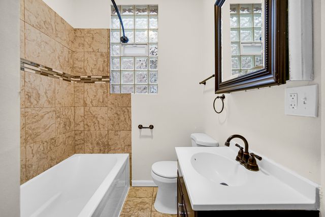 6520 S Ellis Avenue, Chicago, IL 60637