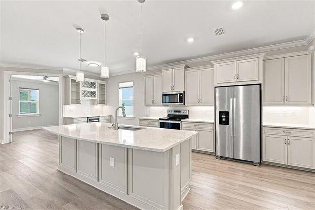 28140 Captiva Shell LOOP, Bonita Springs, FL 34135