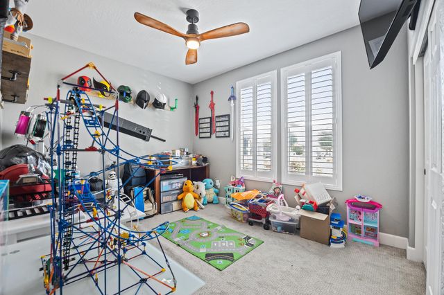 2898 Ship Rock Court, Tulare, CA 93274