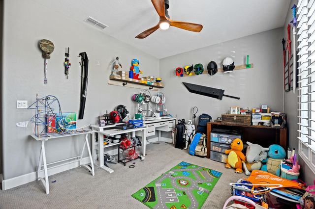 2898 Ship Rock Court, Tulare, CA 93274