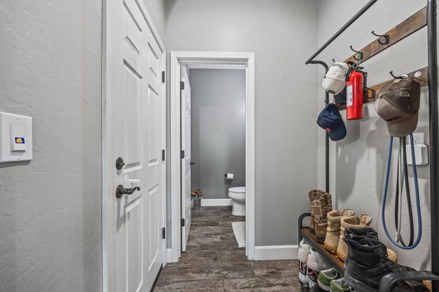 2898 Ship Rock Court, Tulare, CA 93274