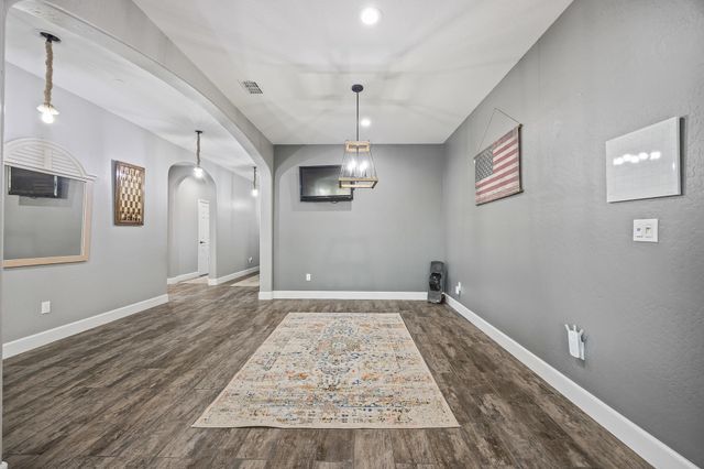 2898 Ship Rock Court, Tulare, CA 93274