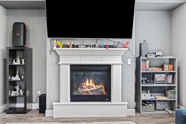 2898 Ship Rock Court, Tulare, CA 93274