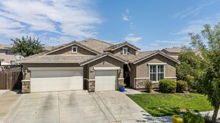 2898 Ship Rock Court, Tulare, CA 93274