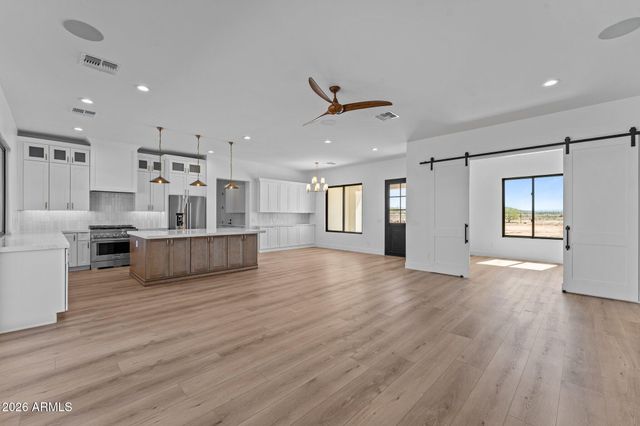 34198 S State Route 89 Highway, Wickenburg, AZ 85390