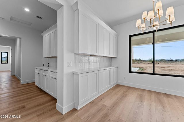 34198 S State Route 89 Highway, Wickenburg, AZ 85390