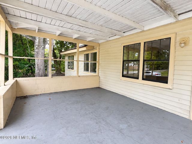 957 ODESSA Drive E, Jacksonville, FL 32254