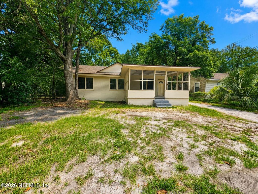 957 ODESSA Drive E, Jacksonville, FL 32254