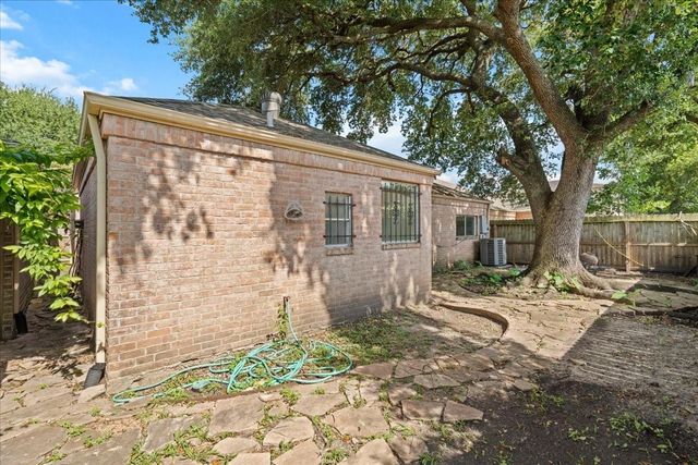 2231 Jamara Lane, Houston, TX 77077