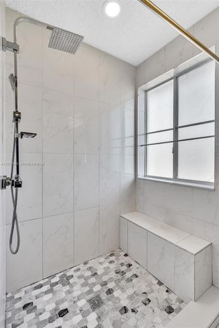 13949 N Forest Oak Circle, Davie, FL 33325
