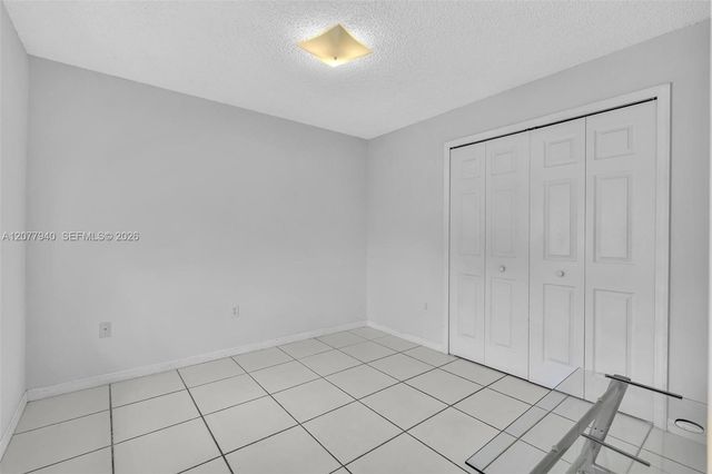 13949 N Forest Oak Circle, Davie, FL 33325