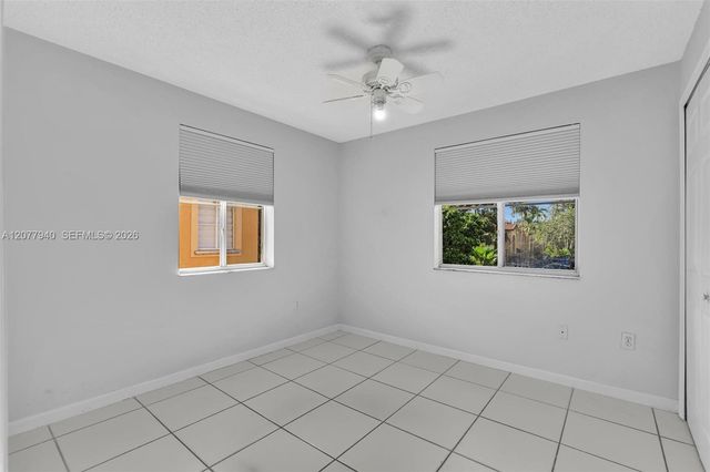 13949 N Forest Oak Circle, Davie, FL 33325