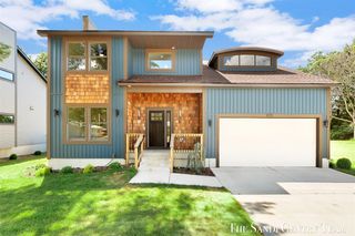 1032 Arlington Avenue, Grand Haven, MI 49417