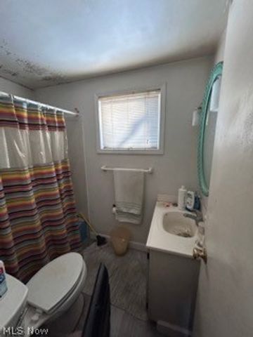 30 Madison Avenue, Cuyahoga Falls, OH 44221