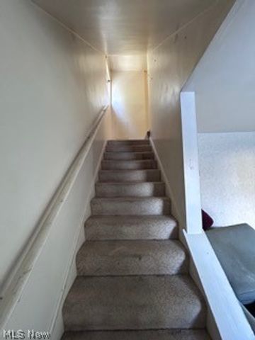 30 Madison Avenue, Cuyahoga Falls, OH 44221