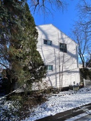 30 Madison Avenue, Cuyahoga Falls, OH 44221