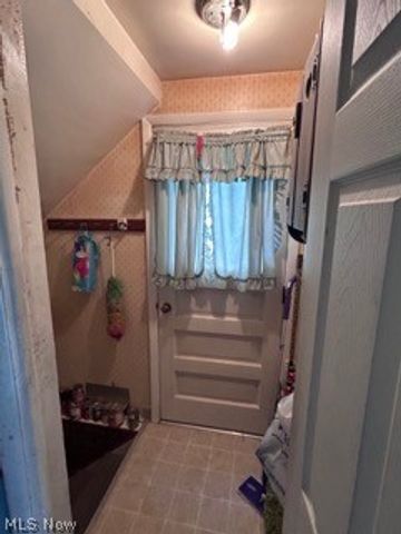 30 Madison Avenue, Cuyahoga Falls, OH 44221