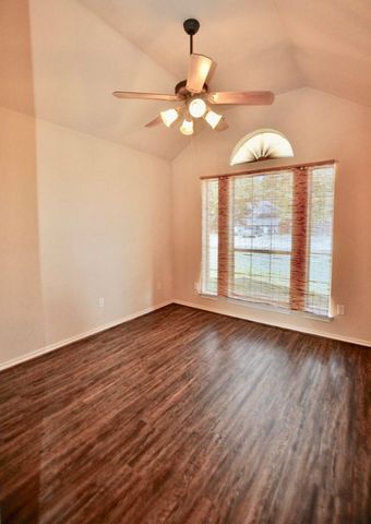1838 Laura Street, Weatherford, TX 76086