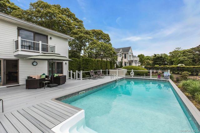 6 Mill Pond Road, Hampton Bays, NY 11946