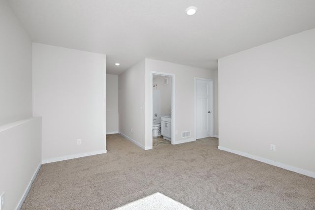 902 Spruce Circle N, Cambridge, MN 55008