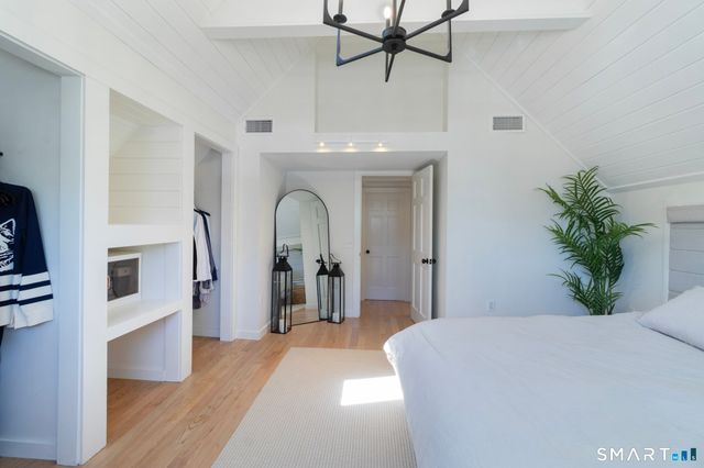 784 East Broadway, Milford, CT 06460