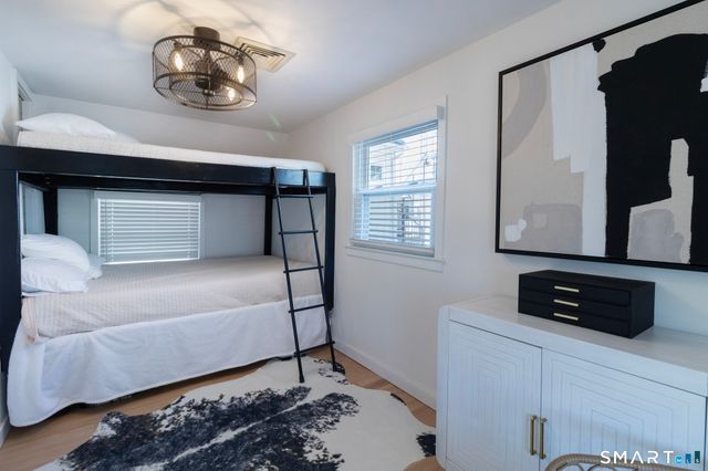 784 East Broadway, Milford, CT 06460