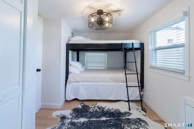 784 East Broadway, Milford, CT 06460