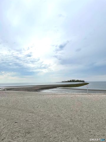 784 East Broadway, Milford, CT 06460