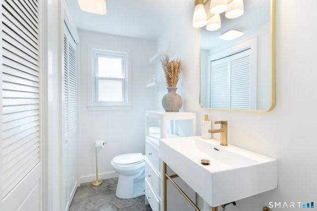 784 East Broadway, Milford, CT 06460